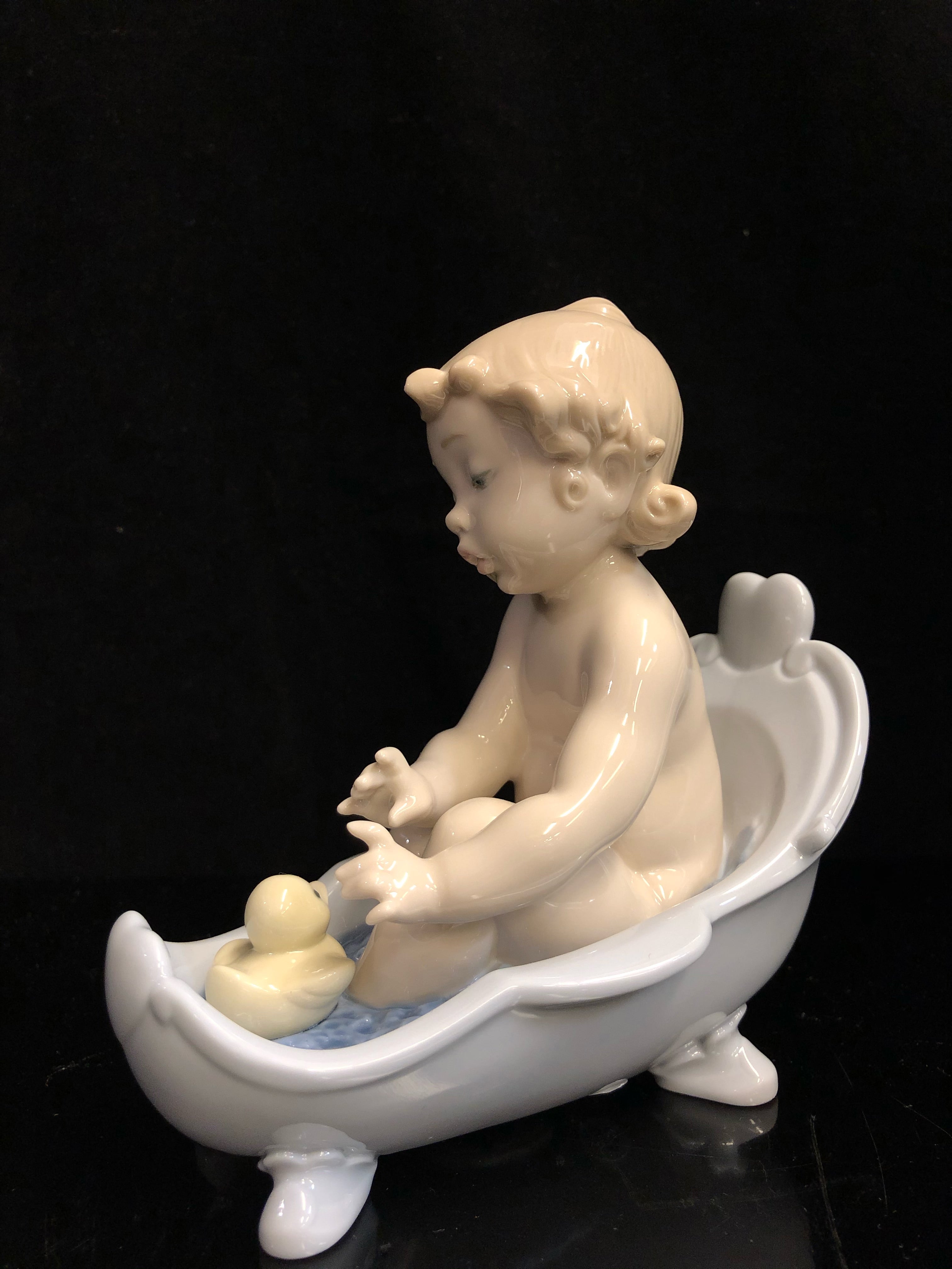 Lladro Let's Take a Bath – Hannasofblowingrock